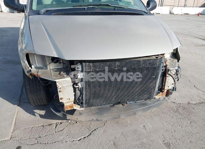 Photo 6 of 2005 Chrysler Town & COUNTRY LIMITED (VIN 2C8GP64L95R365774)