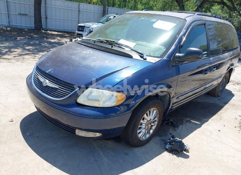 Photo 2 of 2002 Chrysler Town & COUNTRY LIMITED (VIN 2C8GP64LX2R611906)