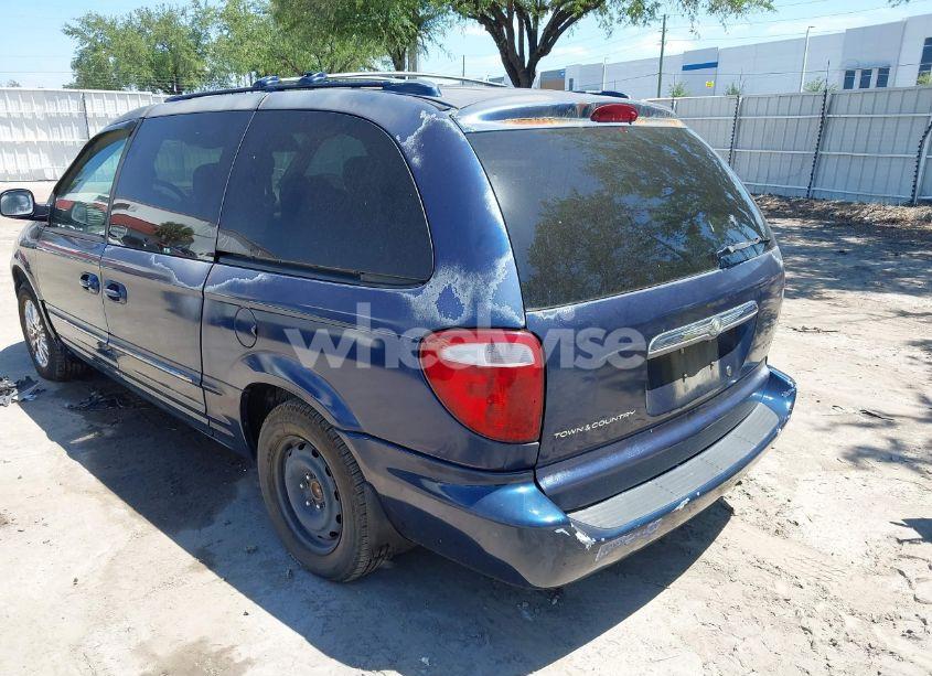 Photo 3 of 2002 Chrysler Town & COUNTRY LIMITED (VIN 2C8GP64LX2R611906)