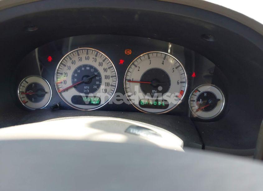 Photo 7 of 2002 Chrysler Town & COUNTRY LIMITED (VIN 2C8GP64LX2R611906)