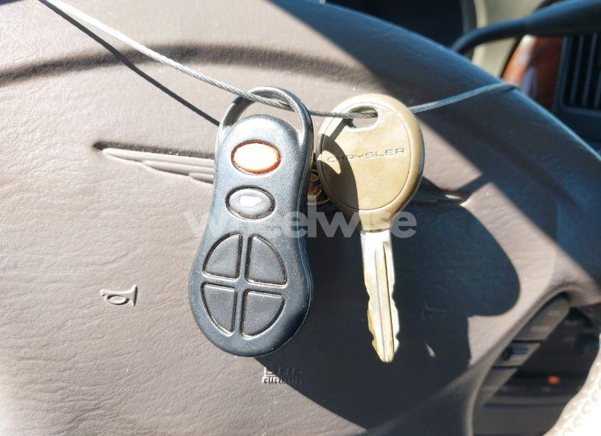 Photo 11 of 2003 Chrysler Town & COUNTRY LIMITED (VIN 2C8GP64LX3R360516)