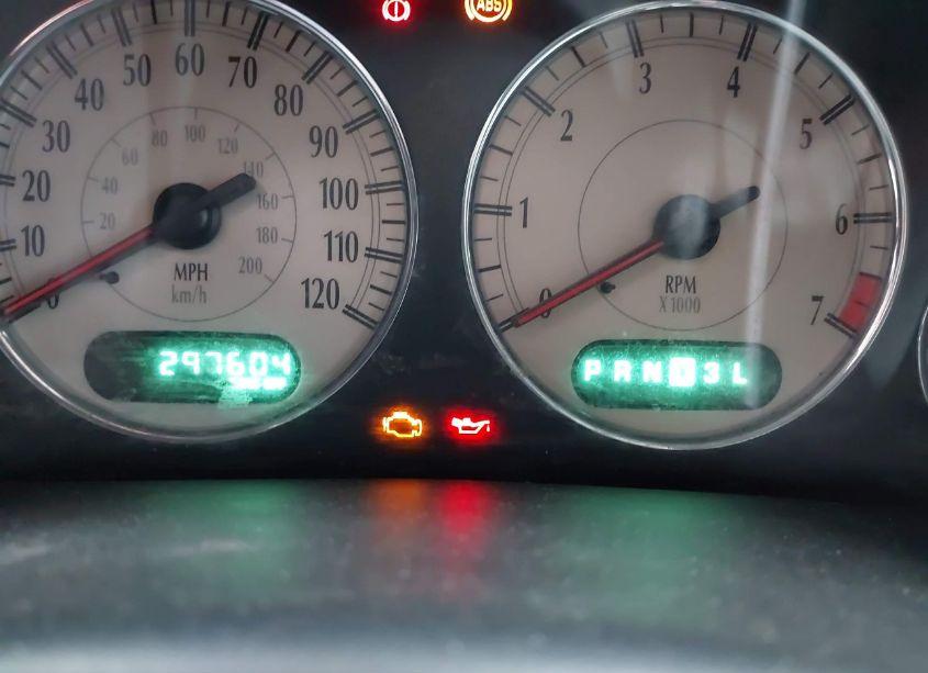 Photo 7 of 2004 Chrysler Town & COUNTRY LIMITED (VIN 2C8GP64LX4R621788)