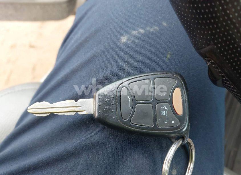 Photo 11 of 2005 Chrysler Town & COUNTRY LIMITED (VIN 2C8GP64LX5R191259)