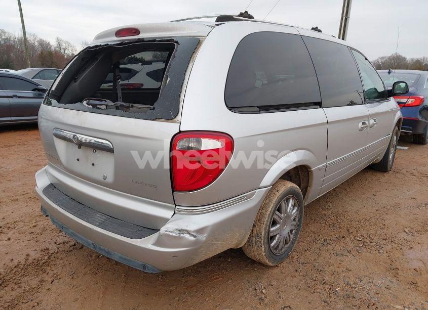 Photo 4 of 2005 Chrysler Town & COUNTRY LIMITED (VIN 2C8GP64LX5R191259)