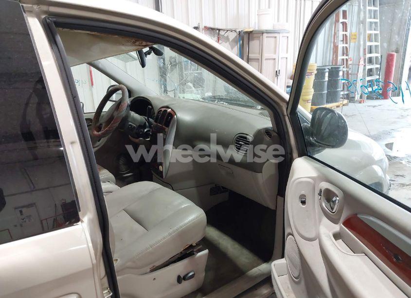 Photo 5 of 2005 Chrysler Town & COUNTRY LIMITED (VIN 2C8GP64LX5R338616)