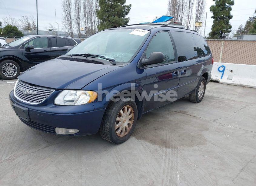 Photo 2 of 2002 Chrysler Town & COUNTRY EX (VIN 2C8GP74L22R505116)