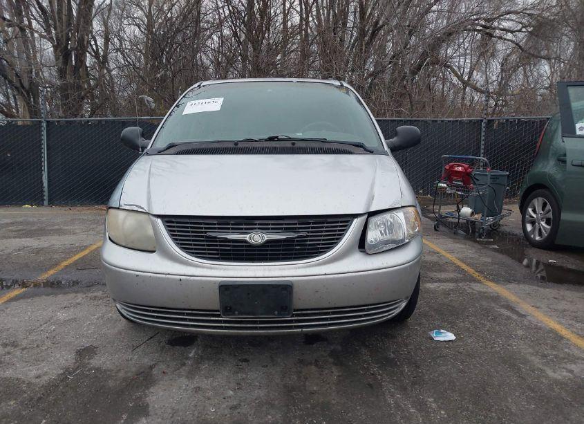 Photo 12 of 2002 Chrysler Town & COUNTRY EX (VIN 2C8GP74L82R707975)