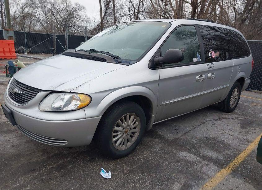 Photo 2 of 2002 Chrysler Town & COUNTRY EX (VIN 2C8GP74L82R707975)