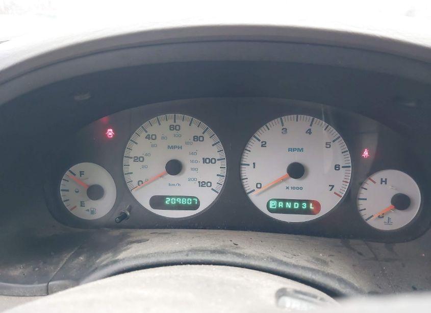 Photo 7 of 2002 Chrysler Town & COUNTRY EX (VIN 2C8GP74L82R707975)