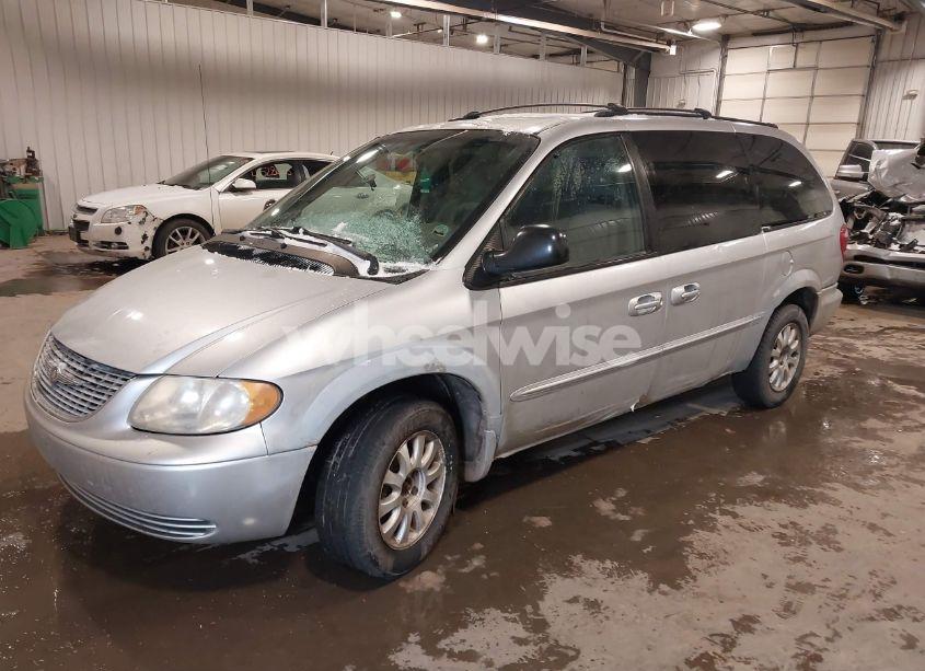 Photo 2 of 2002 Chrysler Town & COUNTRY EX (VIN 2C8GP74L92R536122)