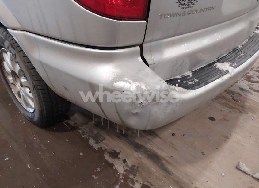 Photo 6 of 2002 Chrysler Town & COUNTRY EX (VIN 2C8GP74L92R536122)