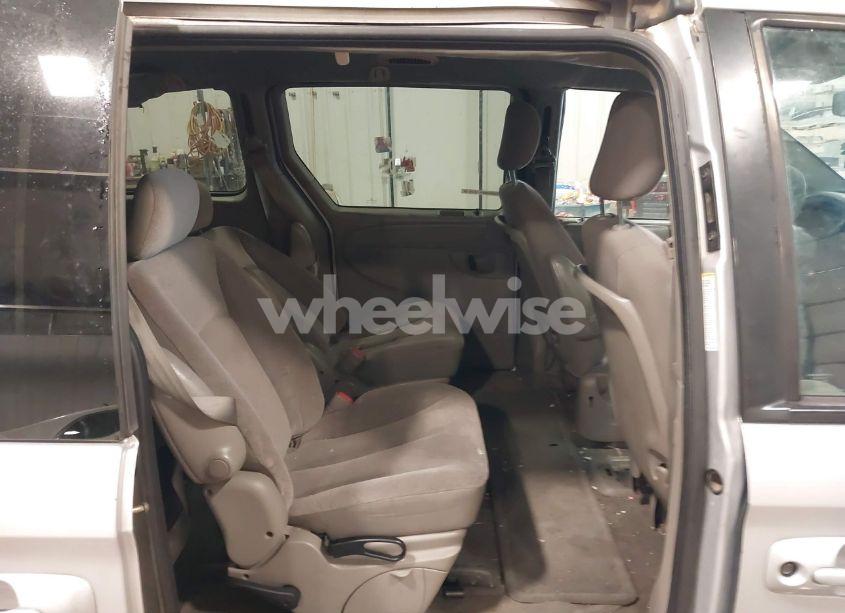 Photo 8 of 2002 Chrysler Town & COUNTRY EX (VIN 2C8GP74L92R536122)