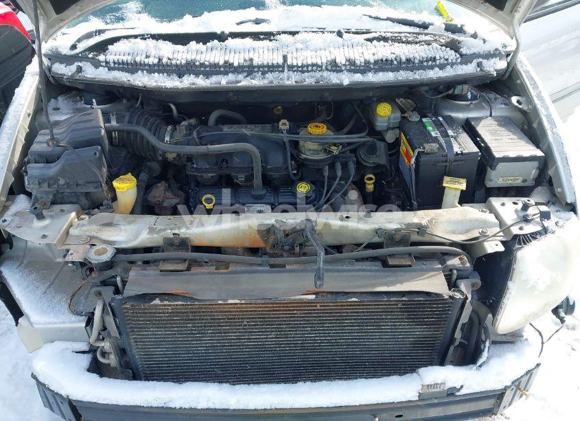 Photo 10 of 2004 Chrysler Town & COUNTRY LIMITED (VIN 2C8GT64L64R541576)