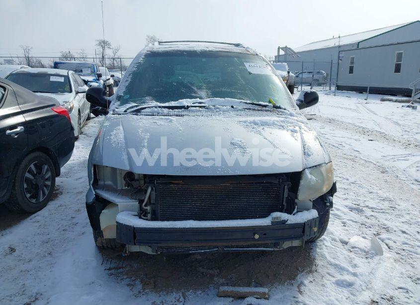 Photo 13 of 2004 Chrysler Town & COUNTRY LIMITED (VIN 2C8GT64L64R541576)