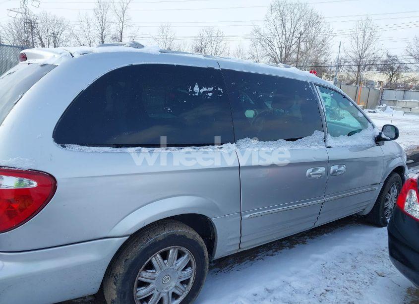 Photo 14 of 2004 Chrysler Town & COUNTRY LIMITED (VIN 2C8GT64L64R541576)