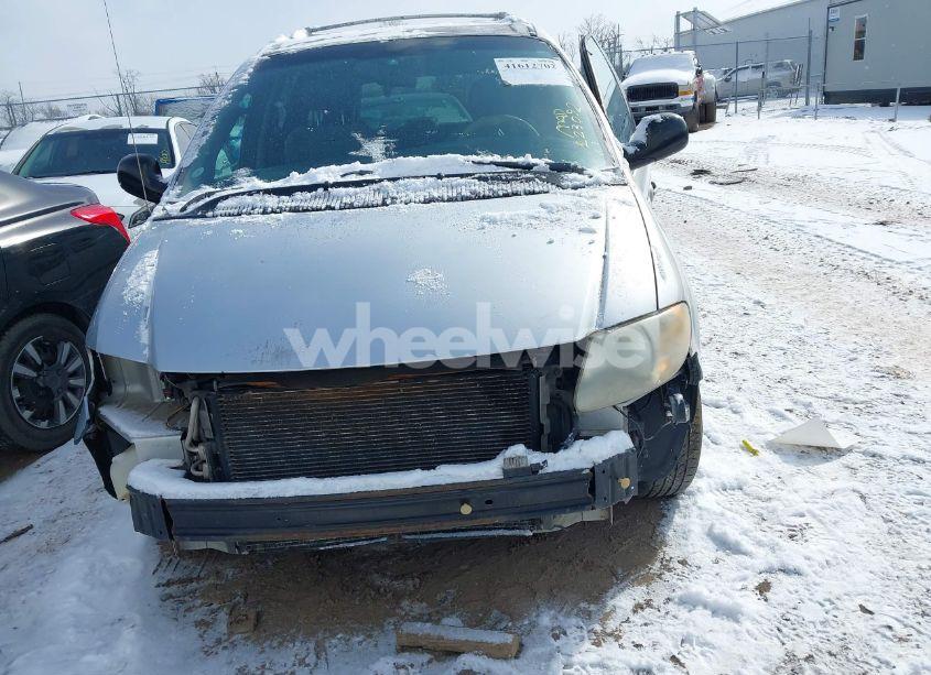 Photo 6 of 2004 Chrysler Town & COUNTRY LIMITED (VIN 2C8GT64L64R541576)