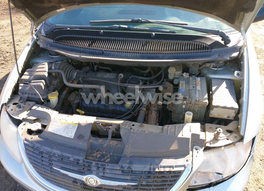 Photo 10 of 2004 Chrysler Town & COUNTRY LIMITED (VIN 2C8GT64L84R510359)