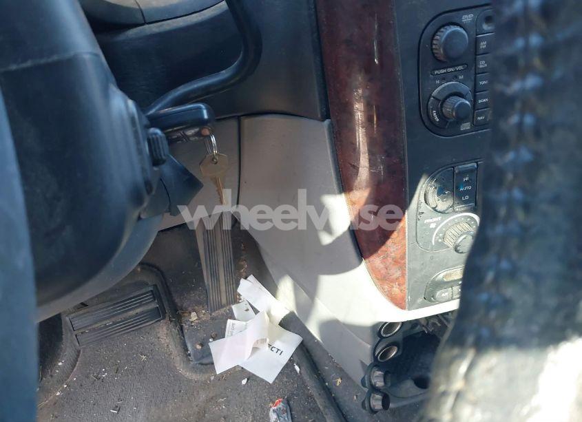 Photo 11 of 2004 Chrysler Town & COUNTRY LIMITED (VIN 2C8GT64L84R510359)