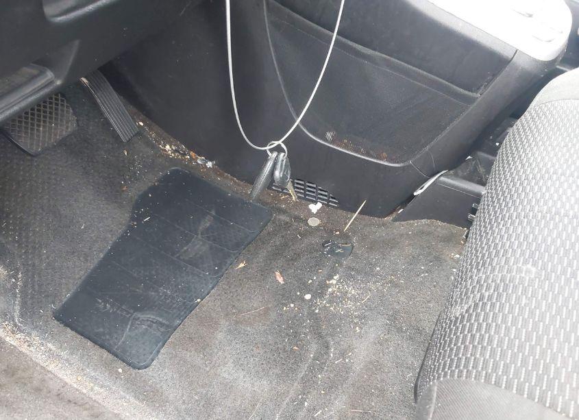 Photo 11 of 2008 Pontiac Torrent (VIN 2CKDL33F086008749)