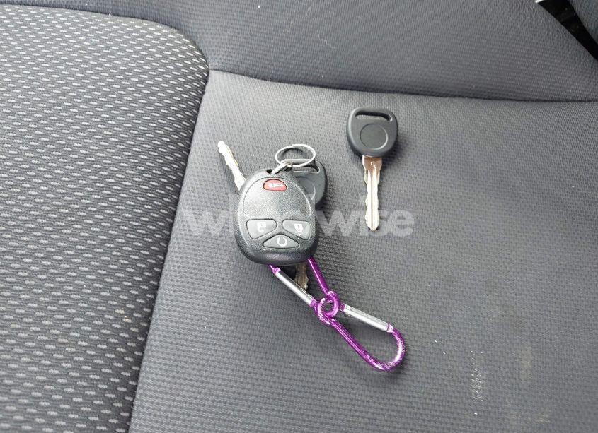 Photo 11 of 2008 Pontiac Torrent (VIN 2CKDL33F186321664)