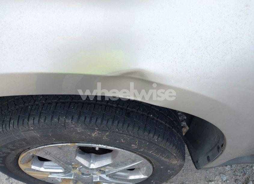 Photo 6 of 2008 Pontiac Torrent (VIN 2CKDL33F186321664)