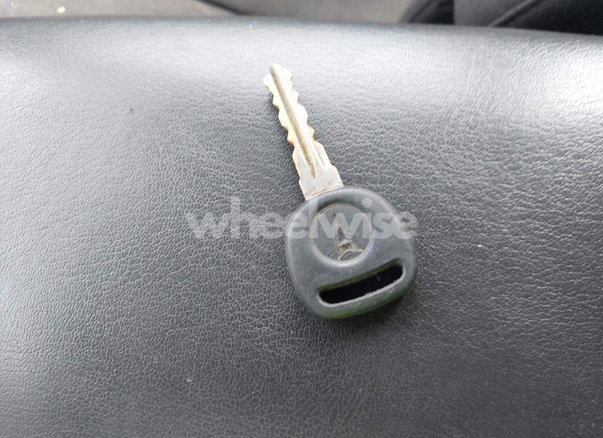 Photo 11 of 2009 Pontiac Torrent (VIN 2CKDL33F596208656)