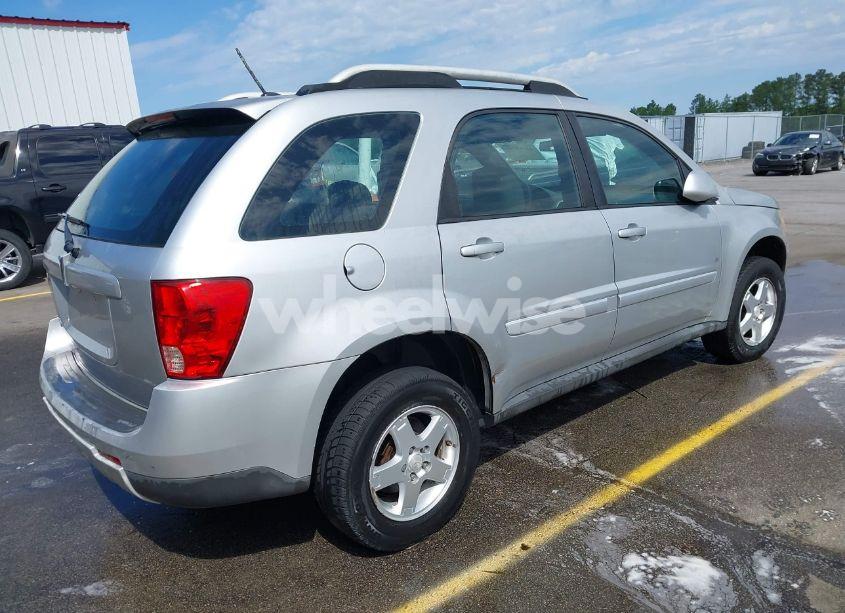 Photo 4 of 2009 Pontiac Torrent (VIN 2CKDL33F596208656)