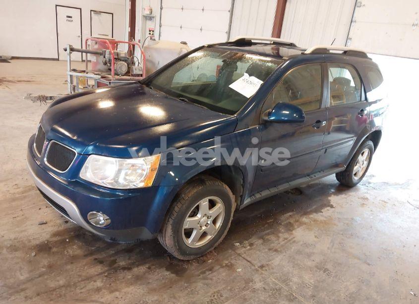 Photo 2 of 2008 Pontiac Torrent (VIN 2CKDL33F686052576)