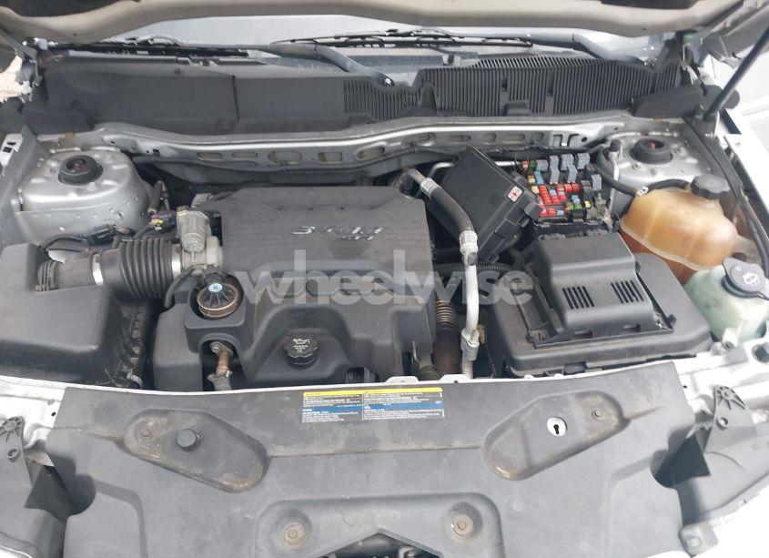 Photo 10 of 2009 Pontiac Torrent (VIN 2CKDL33F696210139)