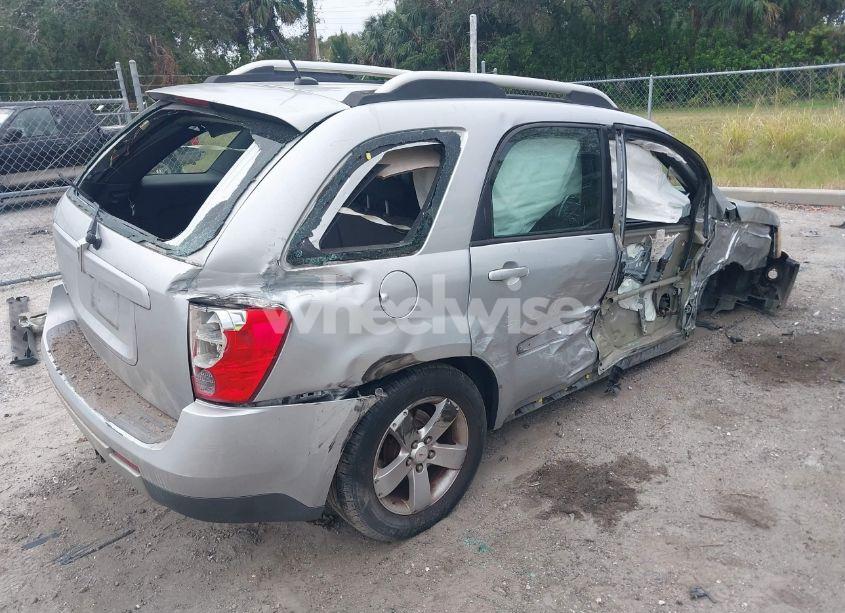 Photo 4 of 2009 Pontiac Torrent (VIN 2CKDL33F696210139)