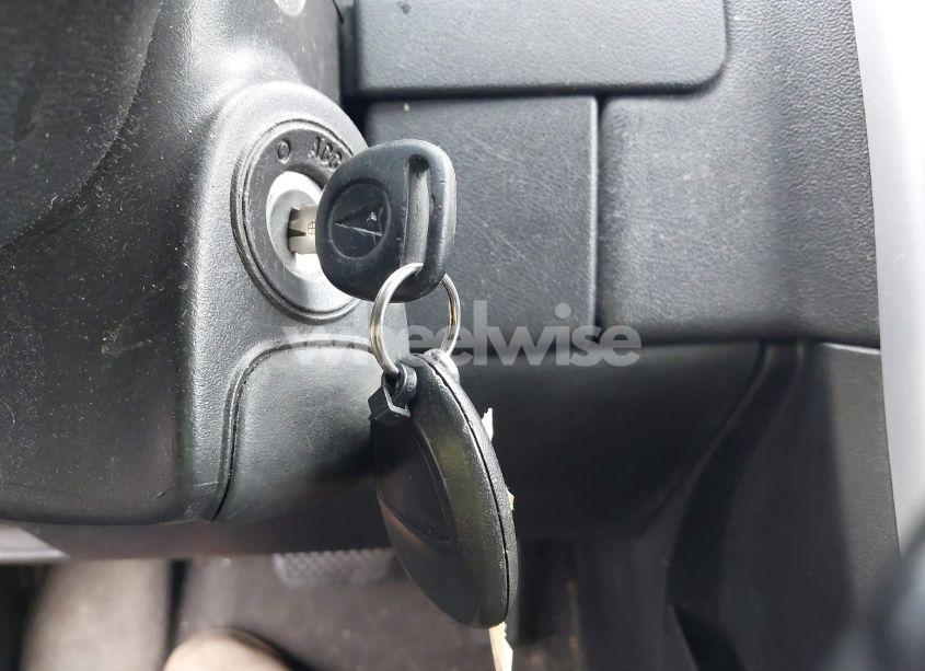 Photo 11 of 2008 Pontiac Torrent (VIN 2CKDL43F286058848)