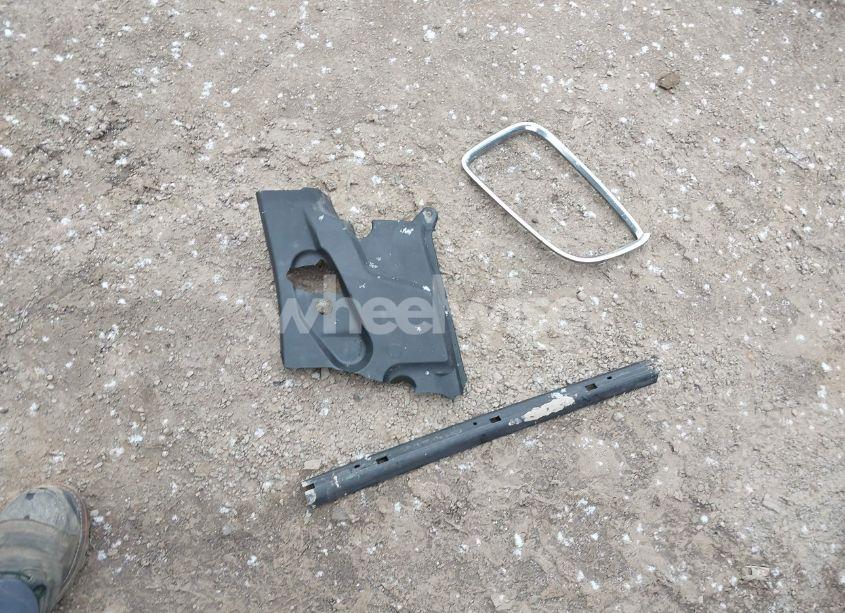 Photo 12 of 2008 Pontiac Torrent (VIN 2CKDL43F386000859)