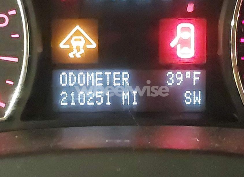 Photo 16 of 2009 Pontiac Torrent (VIN 2CKDL43F696253207)