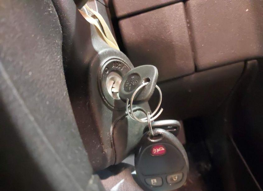 Photo 11 of 2008 Pontiac Torrent (VIN 2CKDL43F986311258)