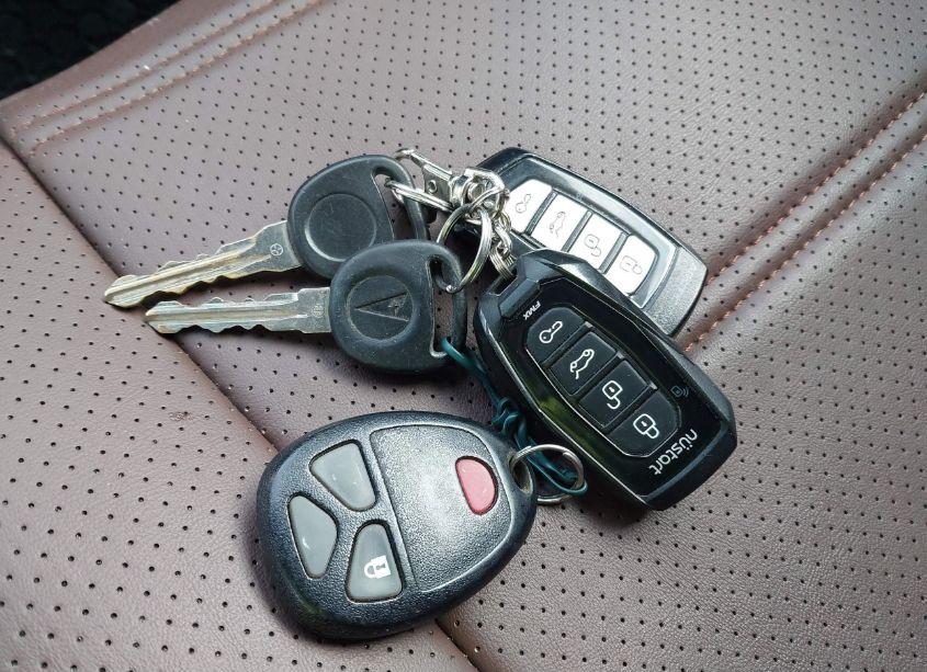 Photo 11 of 2009 Pontiac Torrent (VIN 2CKDL43F996219519)