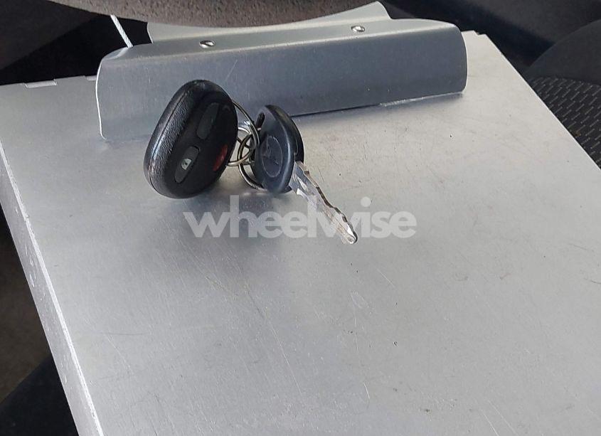 Photo 11 of 2008 Pontiac Torrent (VIN 2CKDL43FX86025810)