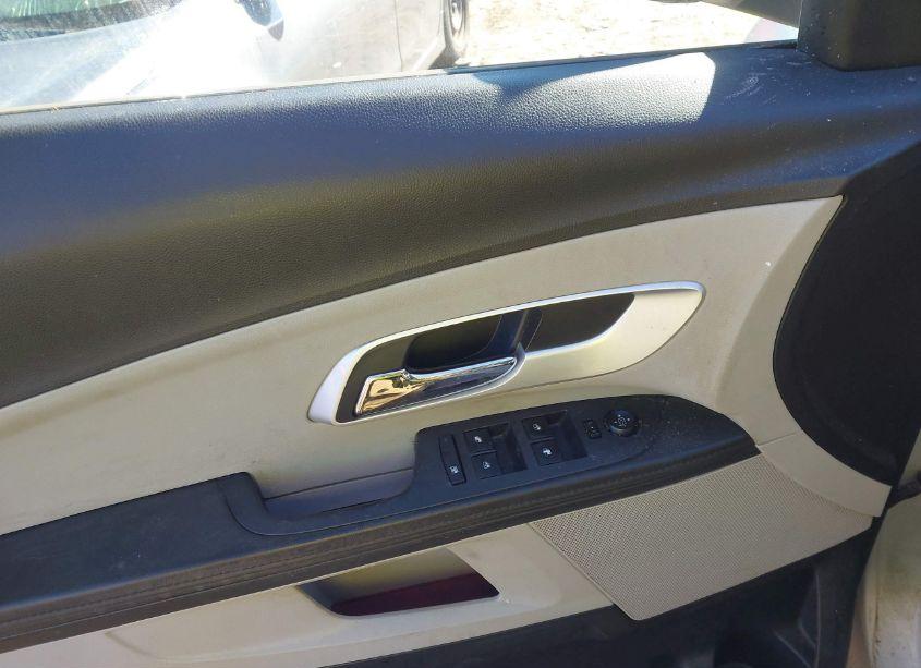 Photo 14 of 2011 Chevrolet Equinox LS (VIN 2CNALBEC1B6309217)