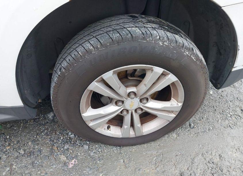 Photo 15 of 2011 Chevrolet Equinox LS (VIN 2CNALBEC1B6312182)