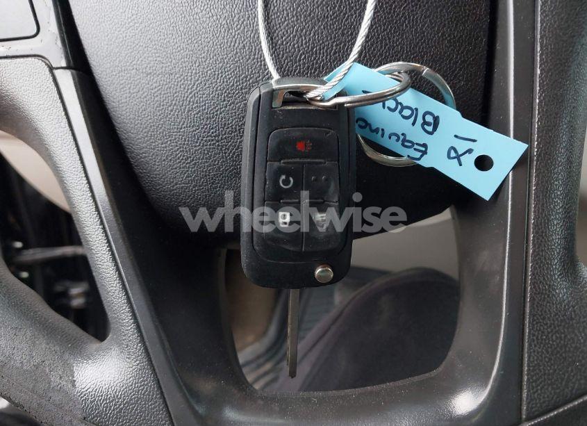 Photo 11 of 2011 Chevrolet Equinox LS (VIN 2CNALBEC2B6300655)