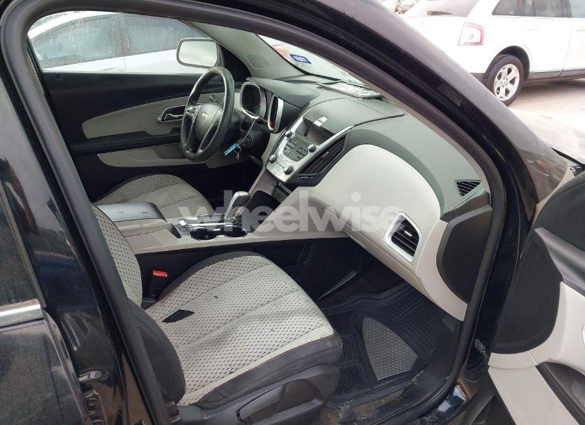 Photo 5 of 2011 Chevrolet Equinox LS (VIN 2CNALBEC2B6300655)