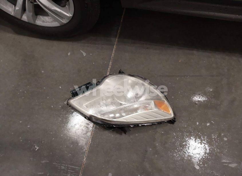 Photo 12 of 2011 Chevrolet Equinox LS (VIN 2CNALBEC9B6242382)