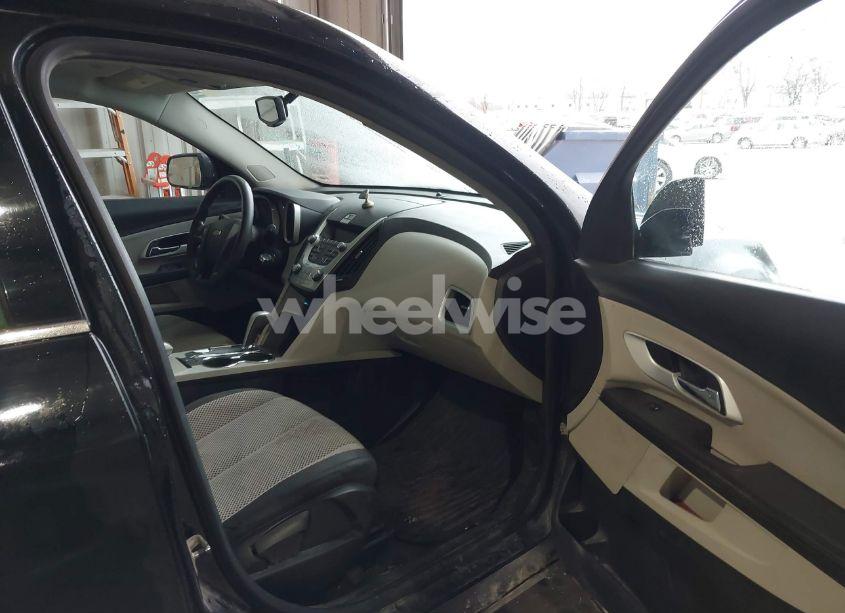 Photo 5 of 2011 Chevrolet Equinox LS (VIN 2CNALBEC9B6444302)