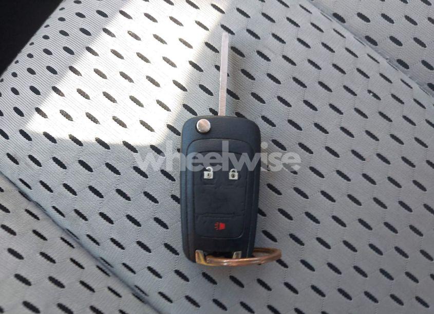 Photo 11 of 2011 Chevrolet Equinox LS (VIN 2CNALBECXB6266027)