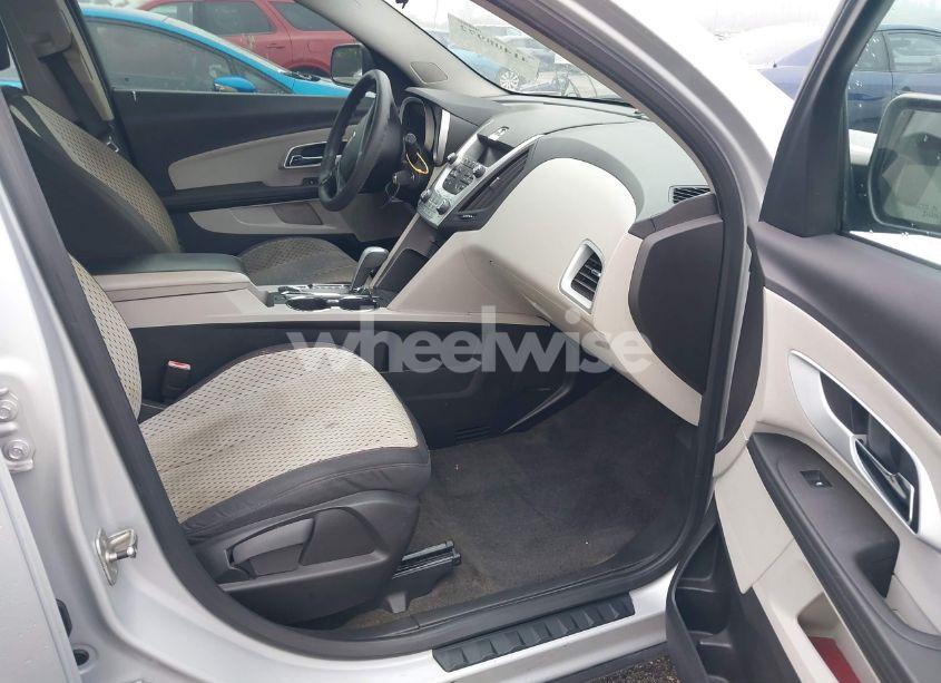 Photo 5 of 2010 Chevrolet Equinox LS (VIN 2CNALBEW0A6233398)