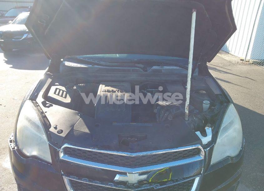 Photo 10 of 2010 Chevrolet Equinox LS (VIN 2CNALBEW1A6202905)