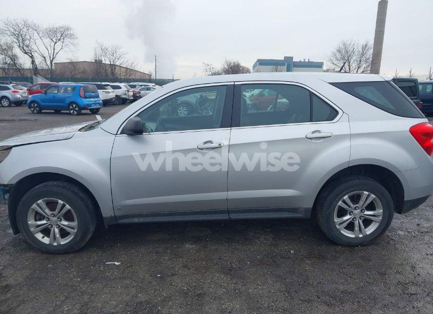 Photo 13 of 2010 Chevrolet Equinox LS (VIN 2CNALBEW1A6214701)