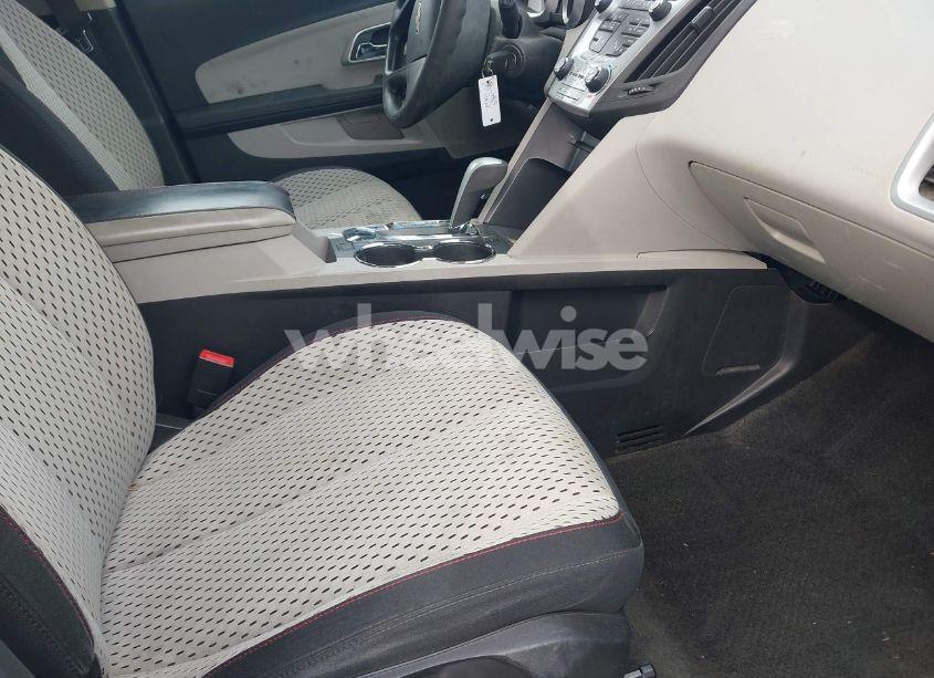 Photo 5 of 2010 Chevrolet Equinox LS (VIN 2CNALBEW1A6214701)