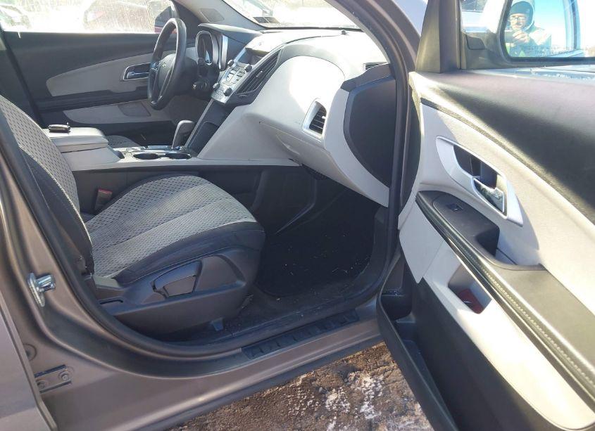Photo 5 of 2010 Chevrolet Equinox LS (VIN 2CNALBEW1A6312272)