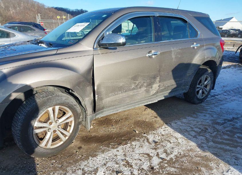 Photo 6 of 2010 Chevrolet Equinox LS (VIN 2CNALBEW1A6312272)