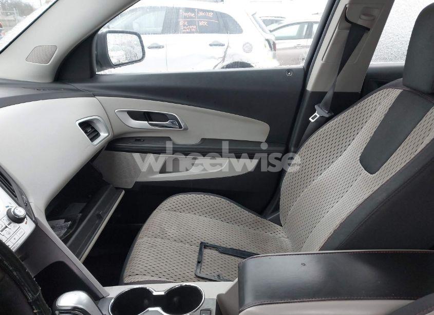 Photo 5 of 2010 Chevrolet Equinox LS (VIN 2CNALBEW1A6333963)